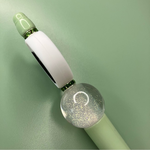 Green Yoga Meditation Themed Handmade Beaded Pen - Picture 4 of 7